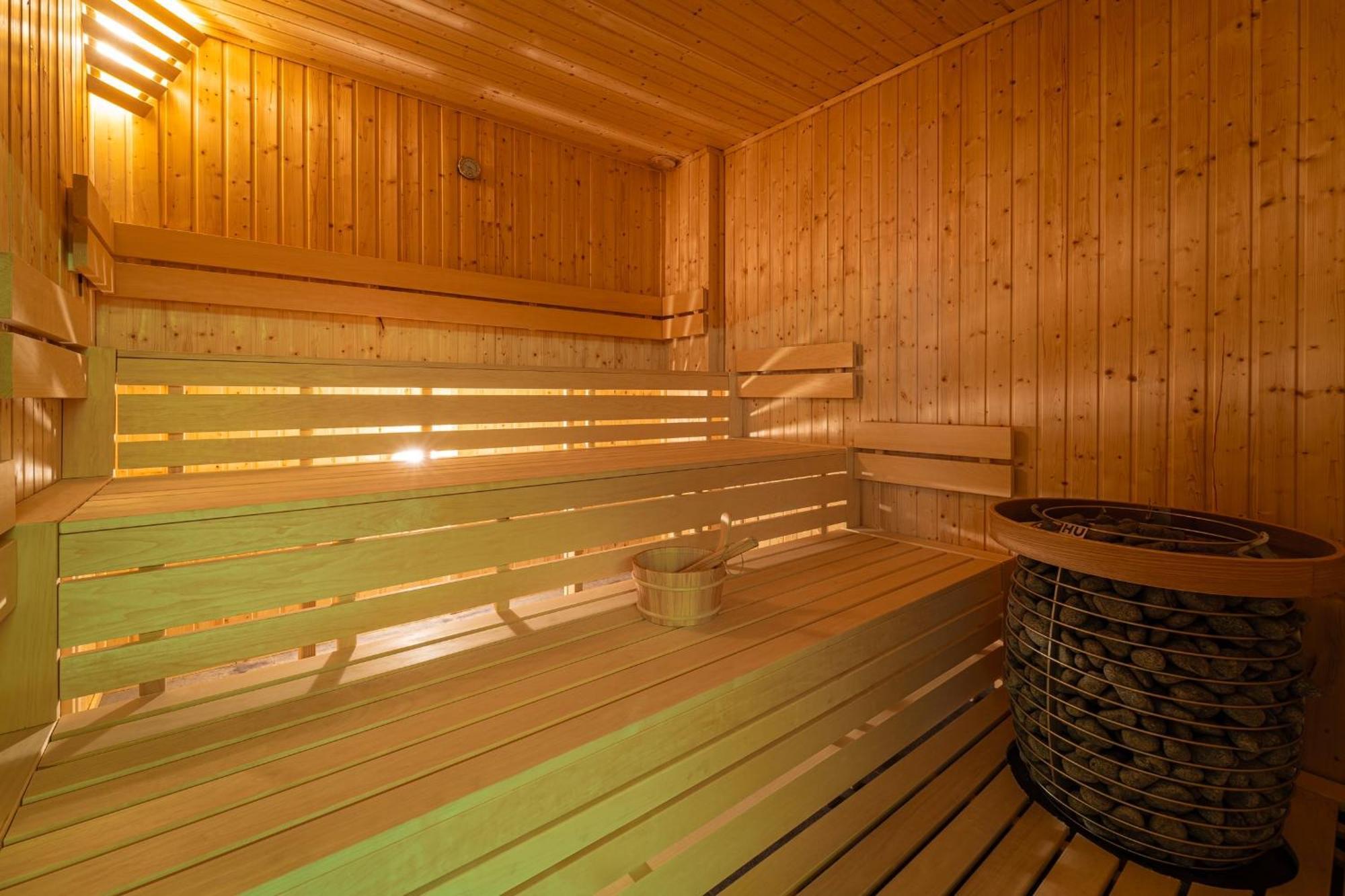 Hotel Slavia Svidnik Spa & Restaurant Extérieur photo