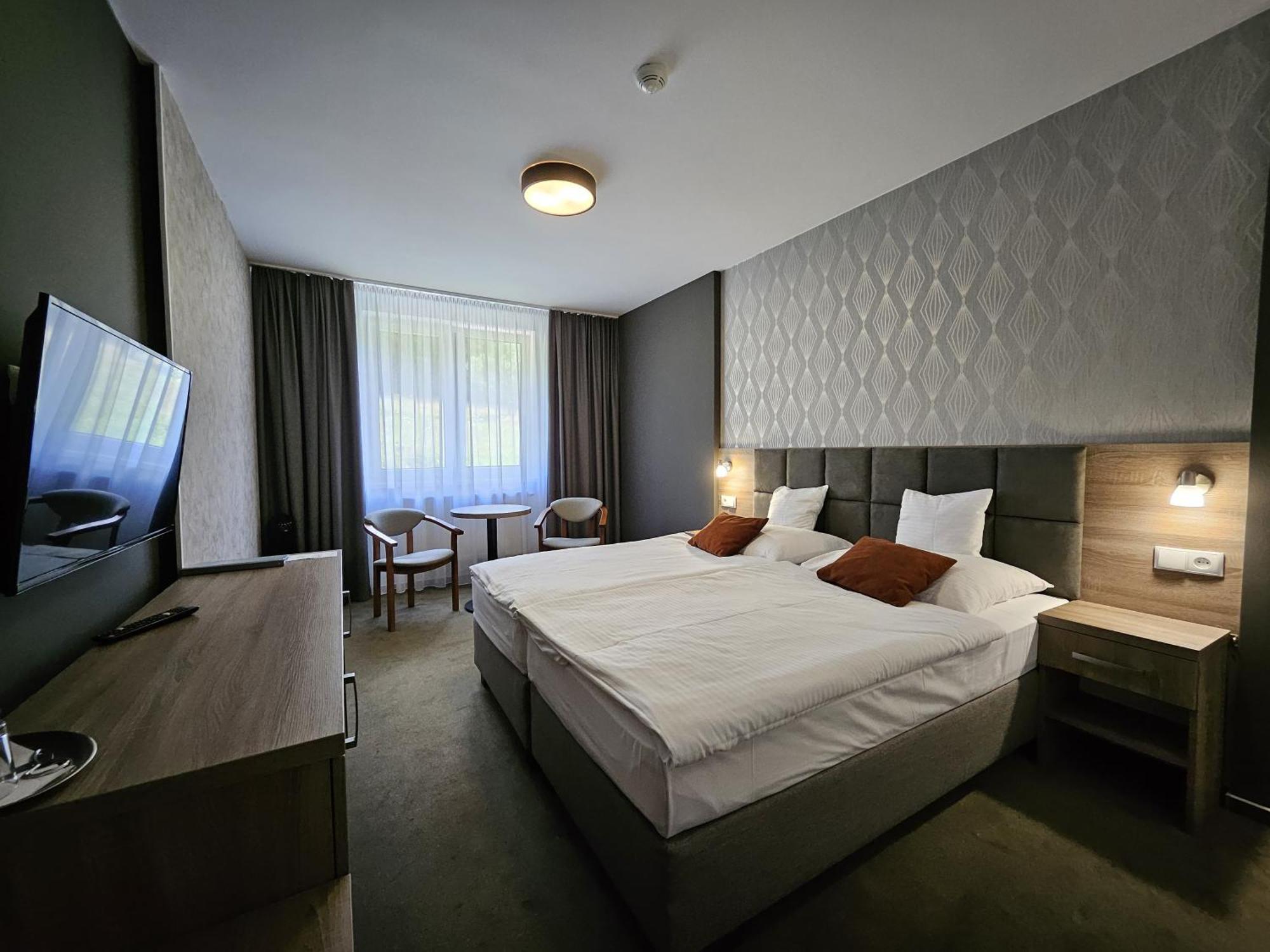 Hotel Slavia Svidnik Spa & Restaurant Extérieur photo