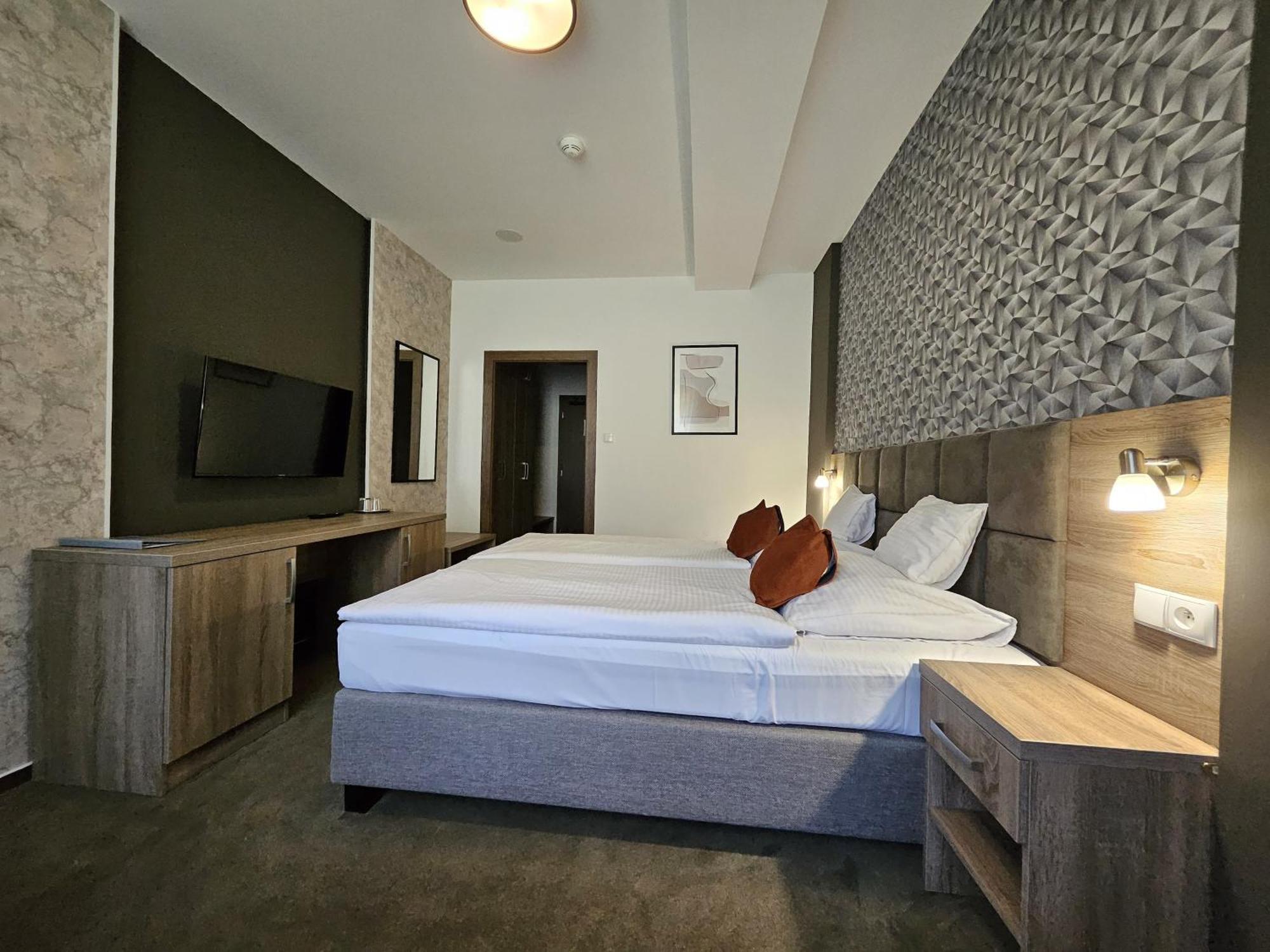 Hotel Slavia Svidnik Spa & Restaurant Extérieur photo