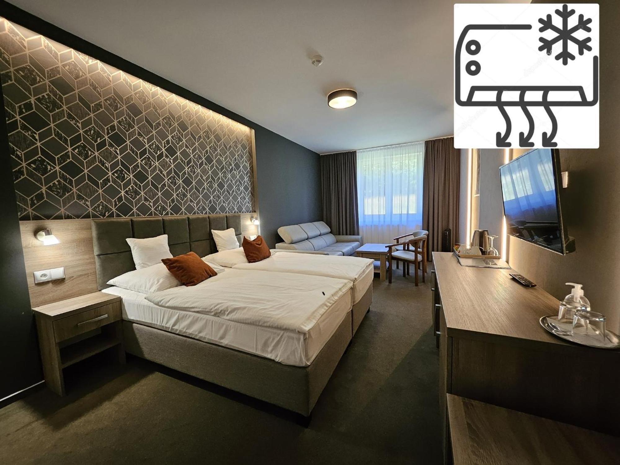 Hotel Slavia Svidnik Spa & Restaurant Extérieur photo